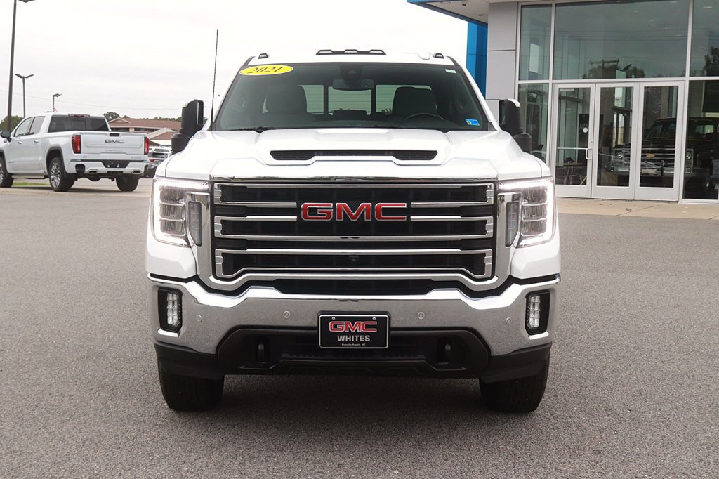 Used 2021 GMC Sierra 2500 SLT w/ SLT Preferred Package AWD/4WD image 2