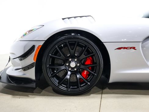 Used 2017 Dodge Viper ACR w/ Extreme Aero Package RWD image 22