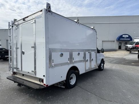 New 2026 Ford E-350 and Econoline 350 Super Duty w/ Power Equipment Group image 3