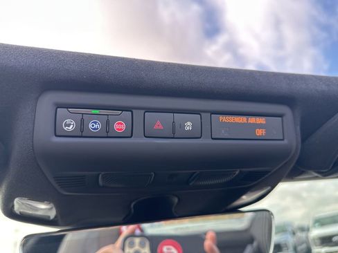 Used 2023 Chevrolet Corvette Stingray Premium Conv w/ Z51 Performance Package image 30