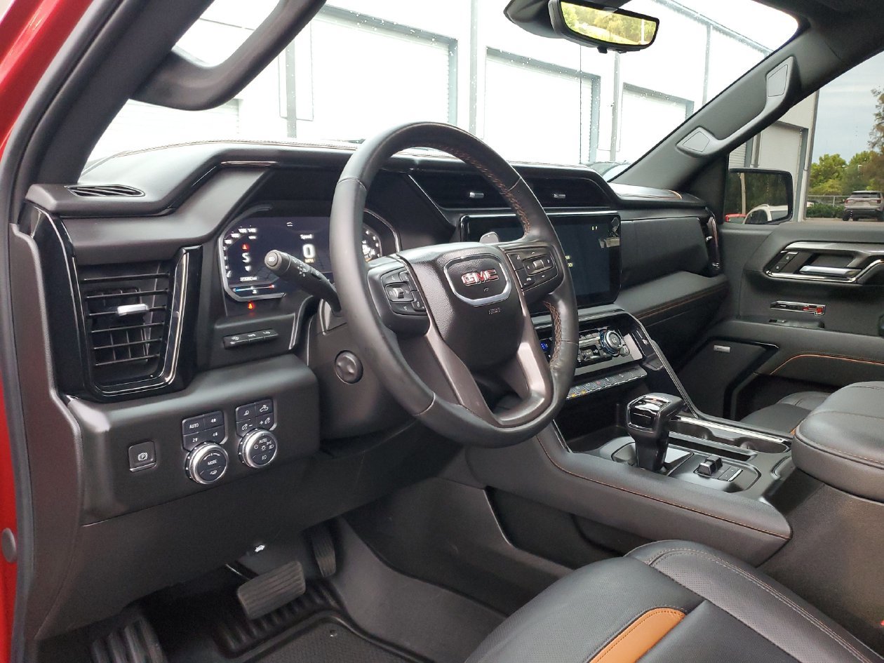 Used 2024 GMC Sierra 1500 AT4 w/ Technology Package AWD/4WD image 20