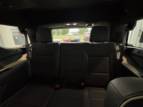 Used 2022 GMC Yukon SLT w/ SLT Premium Package AWD/4WD image 19