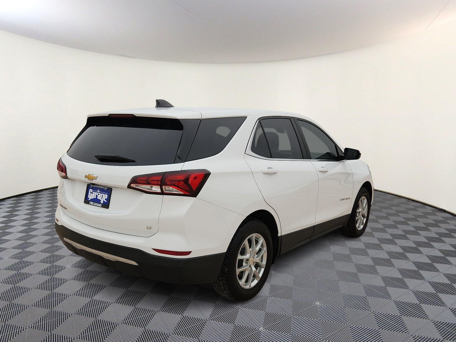Used 2024 Chevrolet Equinox LT FWD image 4