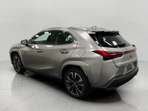 Certified 2022 Lexus UX 250h w/ Premium Package image 8