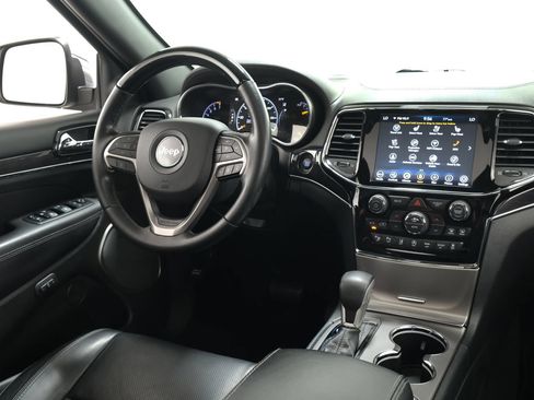 Used 2020 Jeep Grand Cherokee Overland AWD/4WD image 10