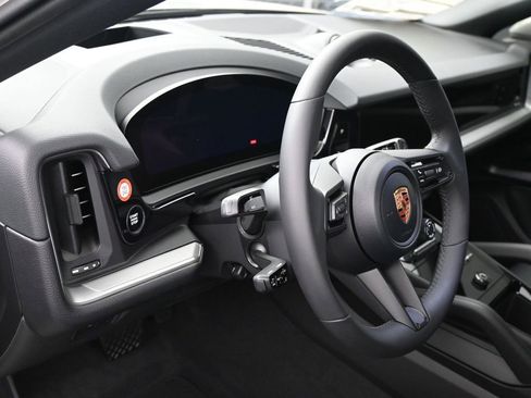 New 2026 Porsche Cayenne E-Hybrid Coupe AWD/4WD image 5