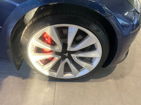Used 2019 Tesla Model 3 Performance image 7