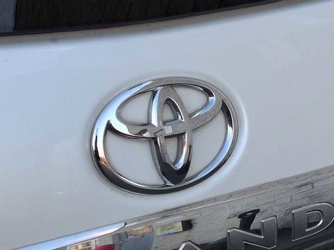 Used 2011 Toyota Highlander Limited image 12