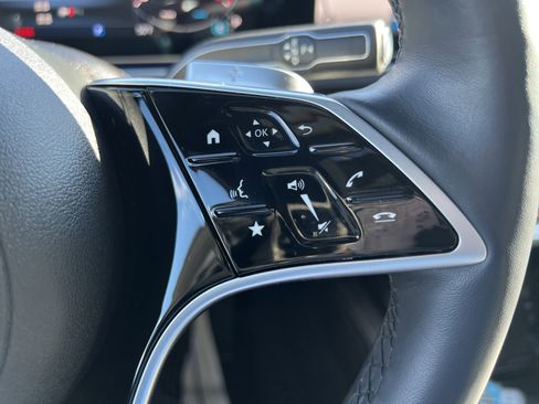 Certified 2025 Mercedes-Benz GLS 450 4MATIC image 17