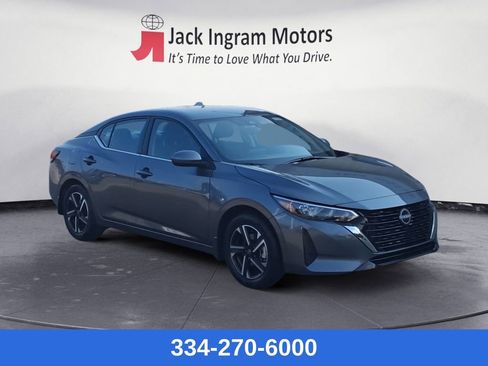 Used 2025 Nissan Sentra SV image 7