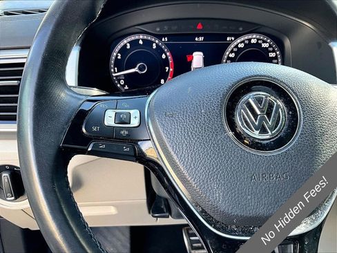 Used 2019 Volkswagen Atlas SEL R-Line AWD/4WD image 16