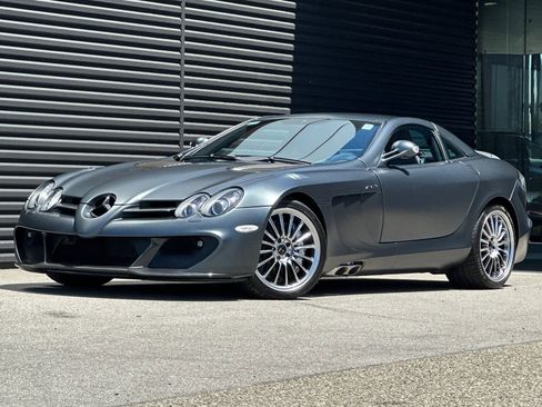 Used 2005 Mercedes-Benz SLR image 1