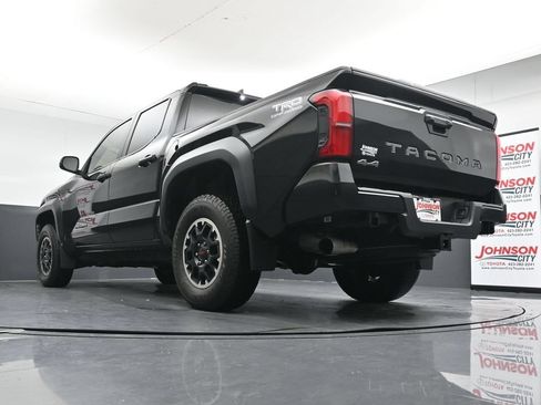 Used 2024 Toyota Tacoma TRD Off-Road AWD/4WD image 35