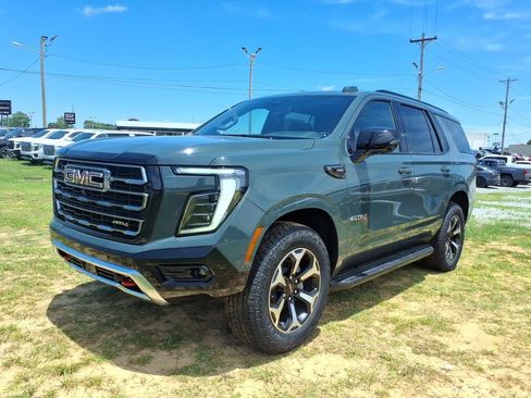 New 2026 GMC Yukon AT4 w/ AT4 Preferred Package AWD/4WD image 3