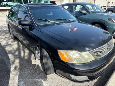 Used 2004 Toyota Avalon XLS w/ Premium Luxury Pkg FWD image 3