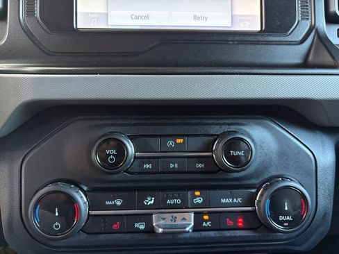 Used 2022 Ford Bronco Black Diamond image 25