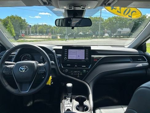 Used 2024 Toyota Camry SE w/ Cold Weather Package AWD/4WD image 17