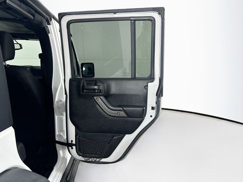 Used 2016 Jeep Wrangler Unlimited Sport image 26