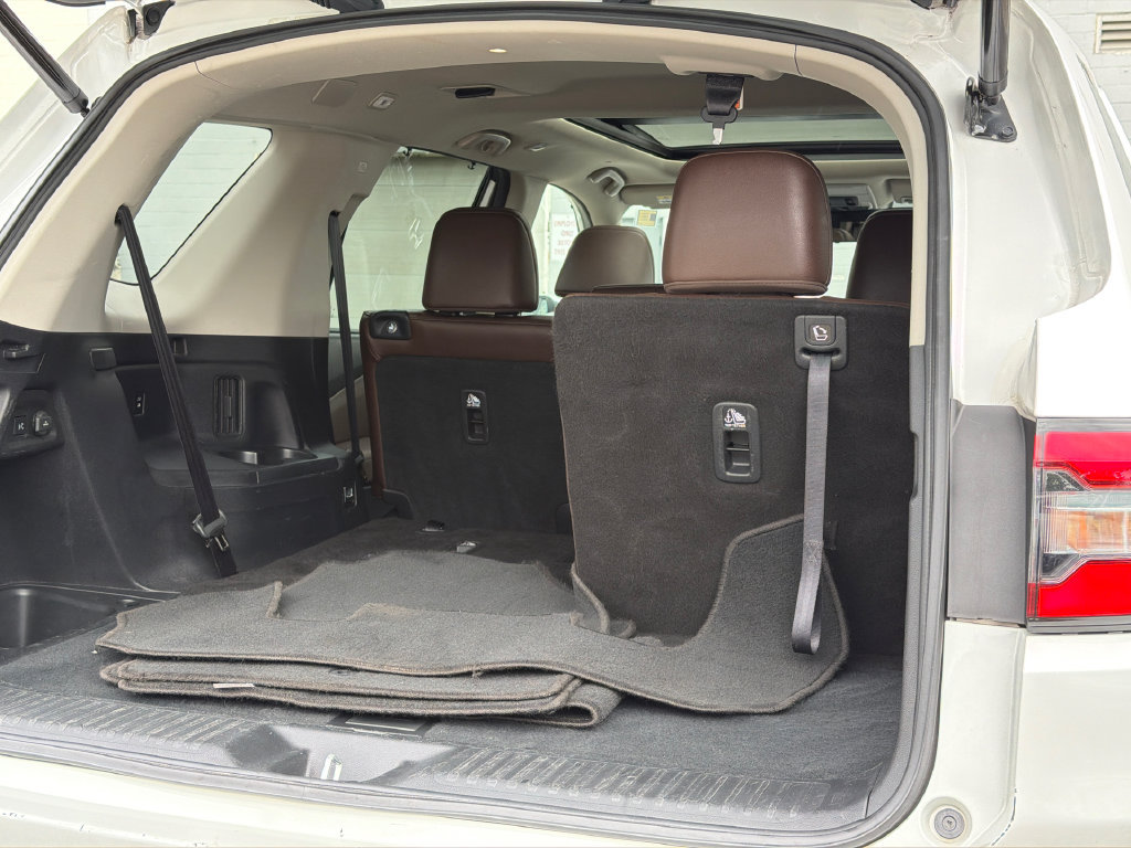 Used 2025 Honda Pilot Elite image 11