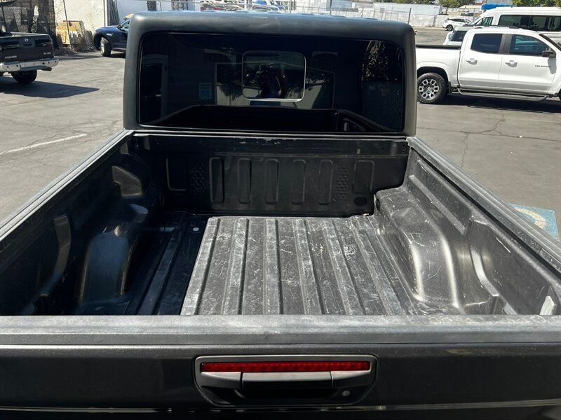 Used 2022 Jeep Gladiator Rubicon w/ Trailer Tow Package AWD/4WD image 8
