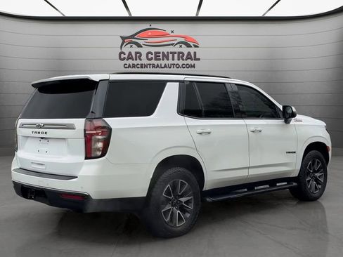 Used 2022 Chevrolet Tahoe Z71 w/ Luxury Package AWD/4WD image 5