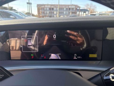 New 2026 Volkswagen Tiguan SE image 16