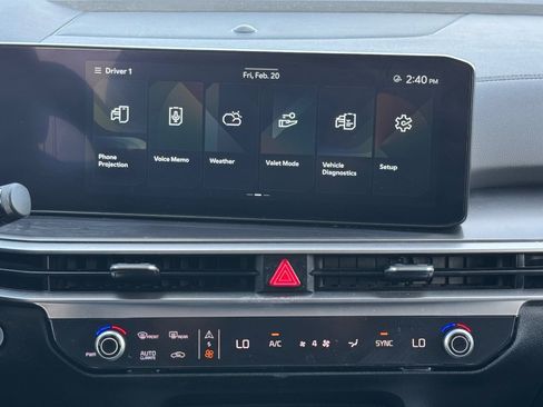 Used 2024 Kia Sorento S image 23