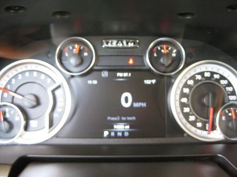 Used 2023 RAM 1500 Classic SLT w/ Trailer & Traction Group AWD/4WD image 19