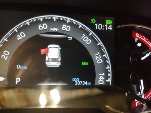Used 2025 Toyota RAV4 XLE AWD/4WD image 6