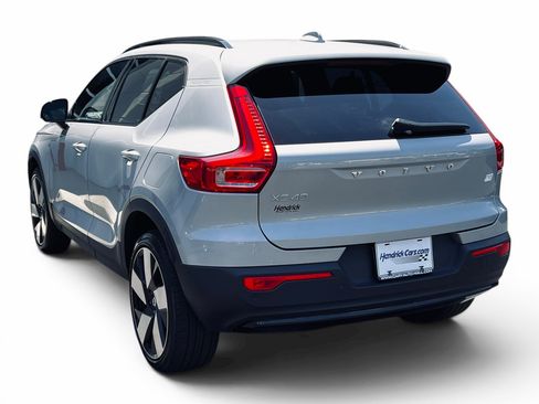 Used 2023 Volvo XC40 Recharge Ultimate AWD/4WD image 8