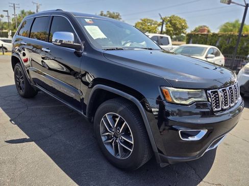 Used 2017 Jeep Grand Cherokee Limited w/ Luxury Group II RWD image 18