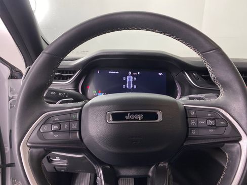 Used 2023 Jeep Grand Cherokee Altitude image 13