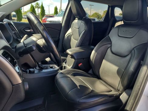 Used 2020 Jeep Cherokee Limited w/ Technology Group AWD/4WD image 22