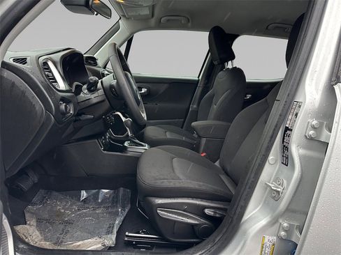 Used 2021 Jeep Renegade Sport image 11