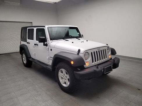 Used 2018 Jeep Wrangler Unlimited Sport S AWD/4WD image 13