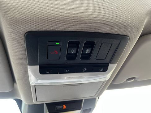 Used 2026 Nissan Rogue Platinum w/ Platinum Premium Package AWD/4WD image 33