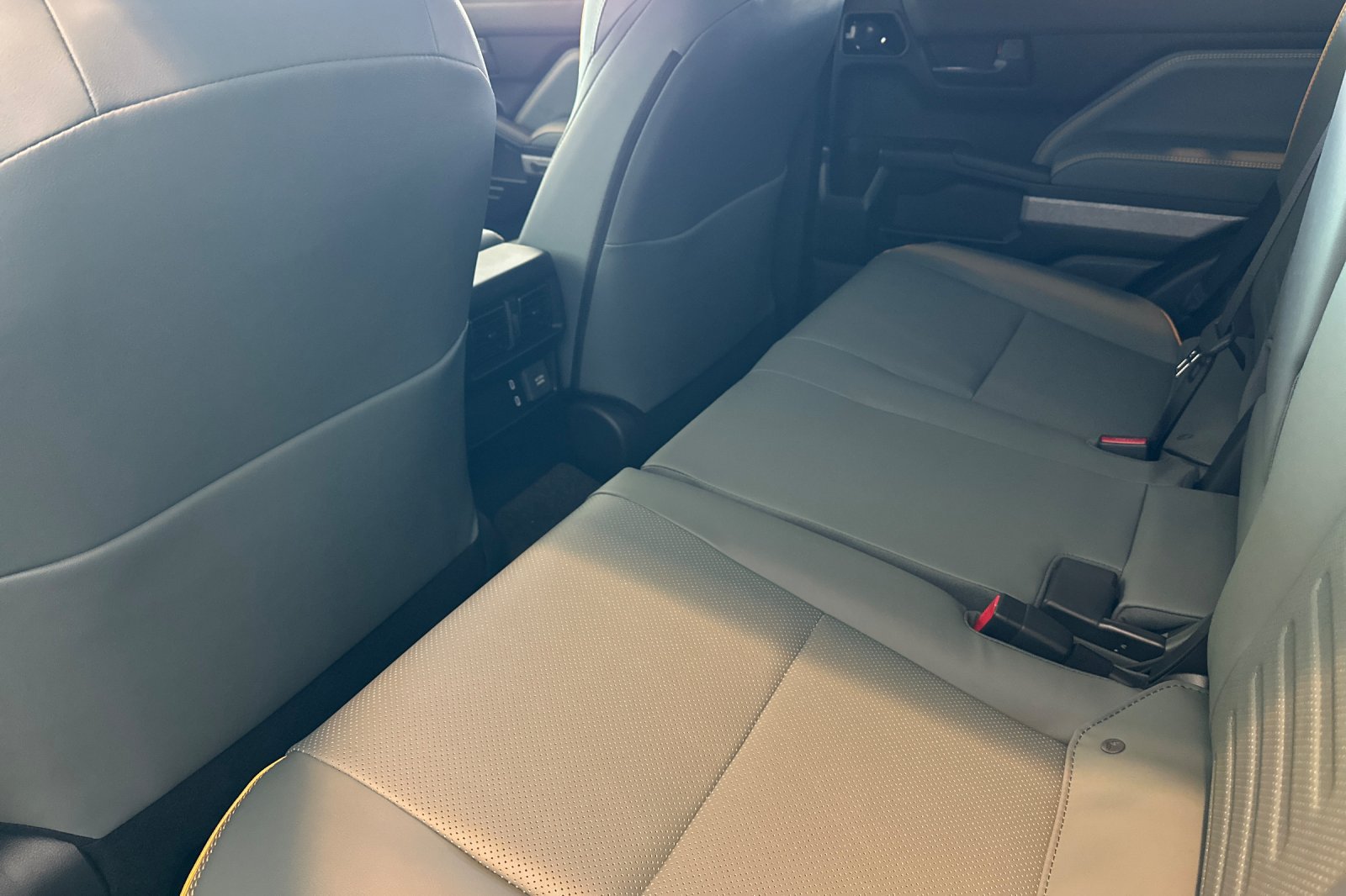 New 2026 Toyota 4Runner Trailhunter AWD/4WD image 9