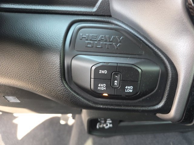 Used 2026 RAM 2500 Laramie AWD/4WD image 9