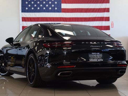 Used 2018 Porsche Panamera 4 AWD/4WD image 23