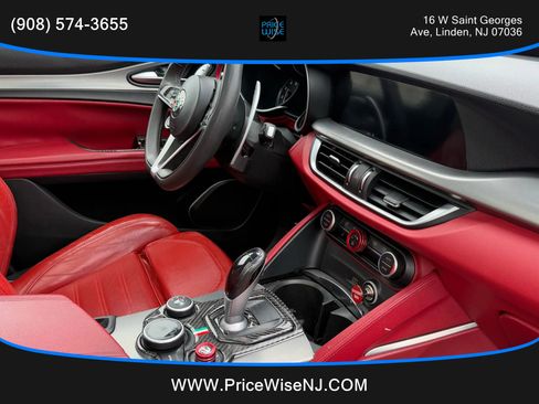 Used 2018 Alfa Romeo Stelvio Ti Sport image 22