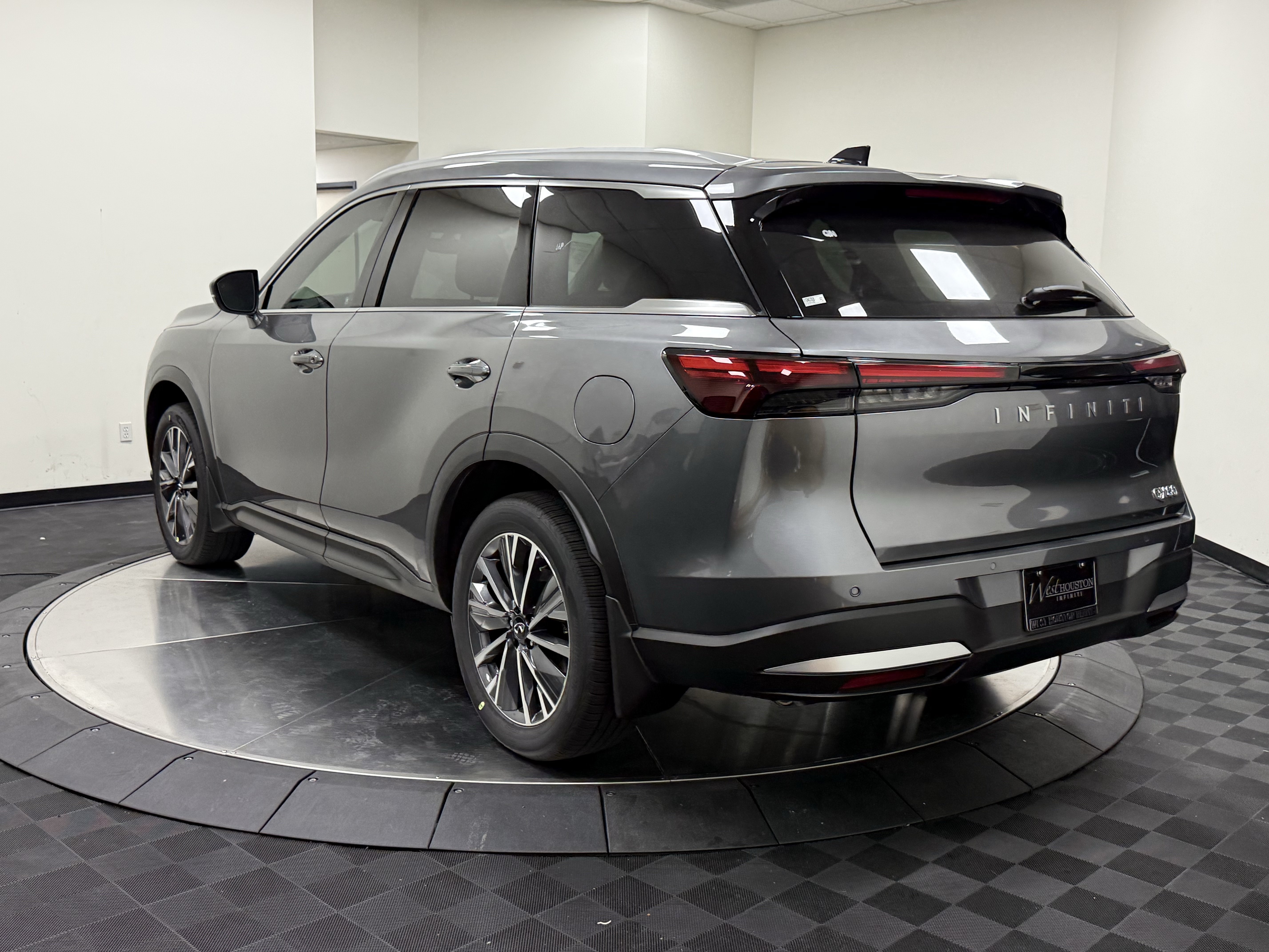Certified 2027 INFINITI QX60 Luxe w/ Cargo Package FWD image 6
