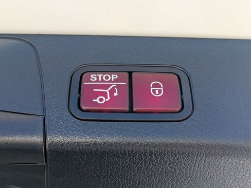 Used 2020 Mercedes-Benz GLB 250 image 13