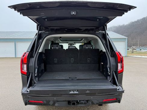 Used 2025 Ford Expedition Active image 16