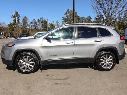 Used 2018 Jeep Cherokee Limited image 11