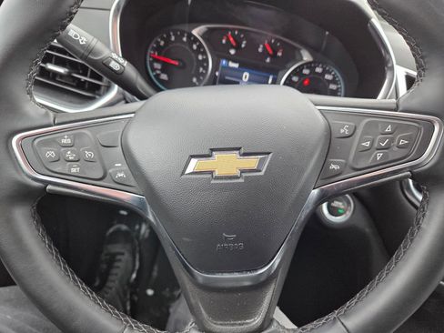 Used 2024 Chevrolet Equinox LT image 11