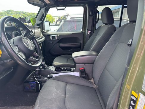 Used 2020 Jeep Wrangler Unlimited Sport AWD/4WD image 7