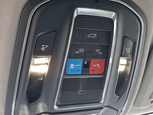 Used 2023 Jeep Grand Cherokee L Limited AWD/4WD image 29