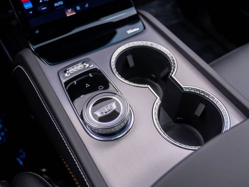 New 2026 Cadillac Vistiq Sport image 22