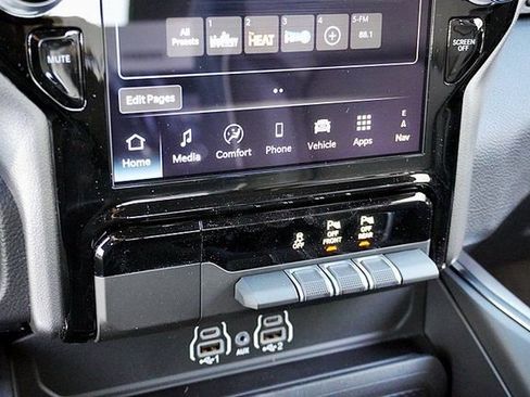 New 2026 RAM 1500 Laramie AWD/4WD image 34