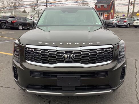 Used 2020 Kia Telluride EX w/ EX Premium Package FWD image 3